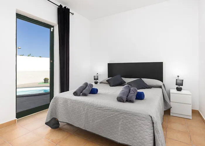 ヴィラ Home2book Bright With Pool, *