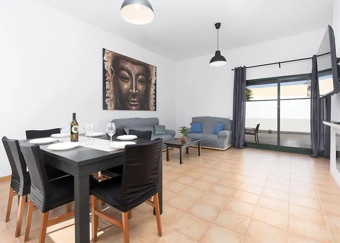 Βίλα Home2book Bright With Pool, Κοραλέχο